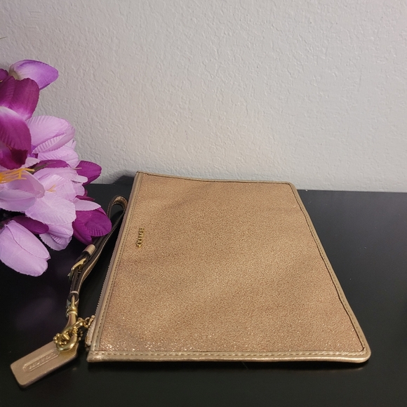 Coach  Glitter Zippy Wristlet - Picture 7 of 8